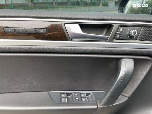 Volkswagen Touareg 2013 черный - фото 23