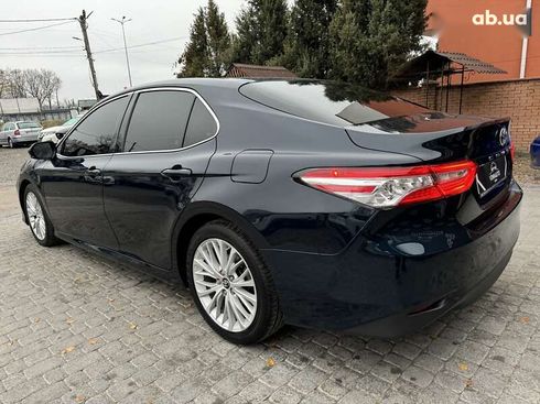 Toyota Camry 2018 - фото 13