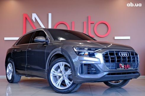 Audi Q8 2020 серый - фото 4