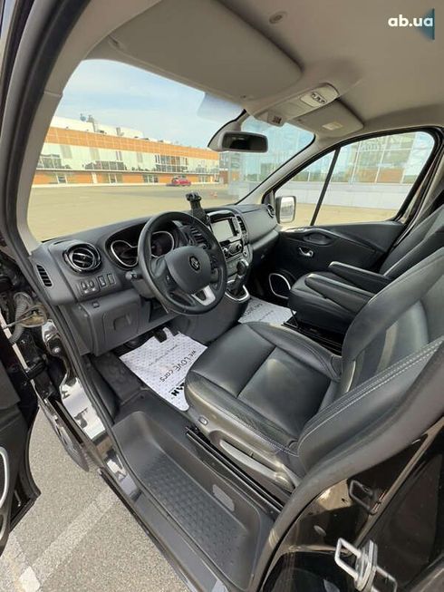 Renault Trafic 2019 - фото 17