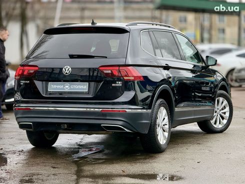 Volkswagen Tiguan 2018 черный - фото 3