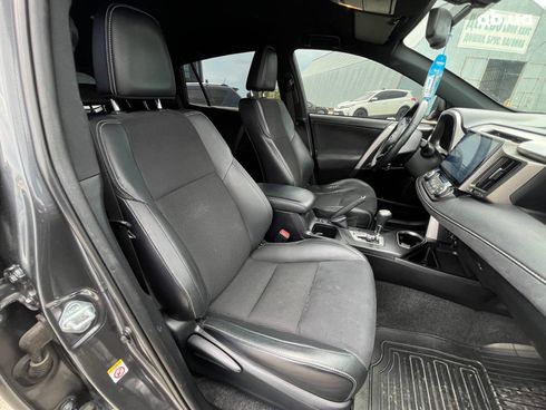 Toyota RAV4 2017 серый - фото 11