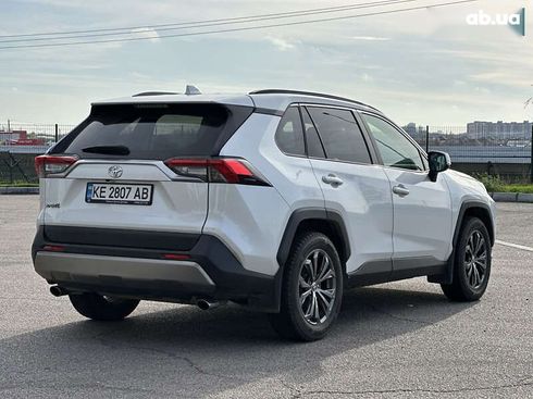 Toyota RAV4 2023 - фото 14