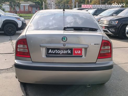 Skoda Octavia 2008 бежевый - фото 8