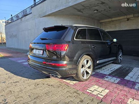 Audi Q7 2016 - фото 14