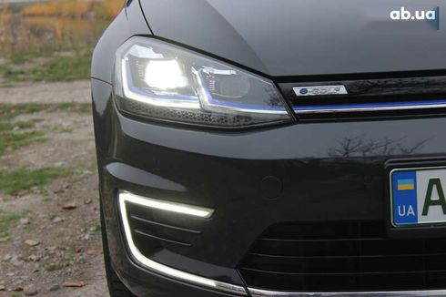 Volkswagen e-Golf 2020 - фото 15