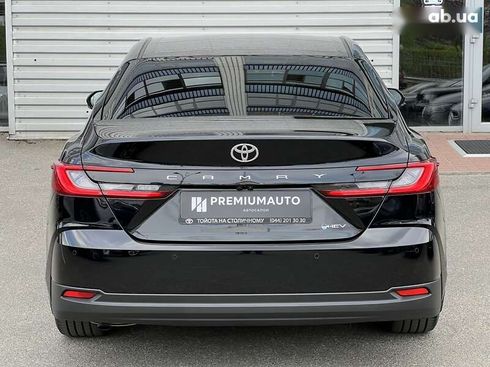 Toyota Camry 2024 - фото 11
