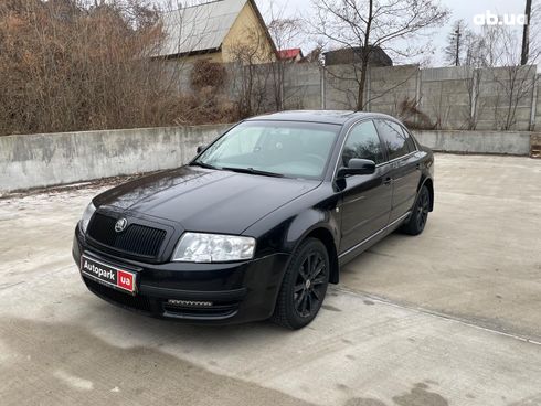 Skoda Superb 2002 черный - фото 2