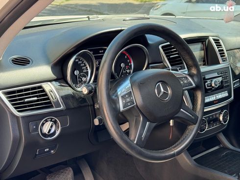 Mercedes-Benz M-Класс 2013 белый - фото 24