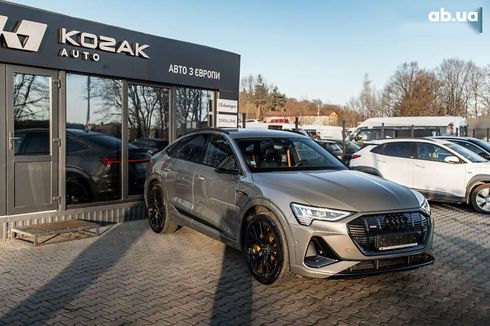 Audi E-Tron 2022 - фото 7