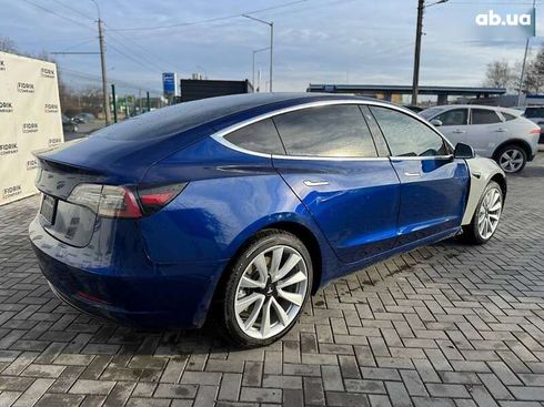 Tesla Model 3 2019 - фото 2