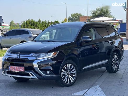 Mitsubishi Outlander 2019 - фото 2