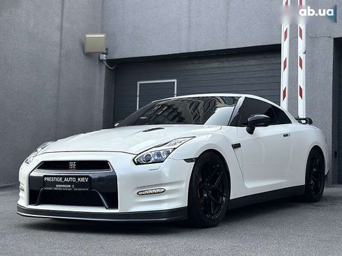Nissan GT-R 2013 - фото 9