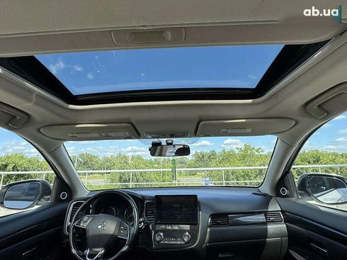 Mitsubishi Outlander 2015 - фото 25