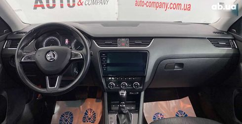 Skoda Octavia 2017 - фото 19