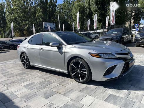 Toyota Camry 2020 - фото 9