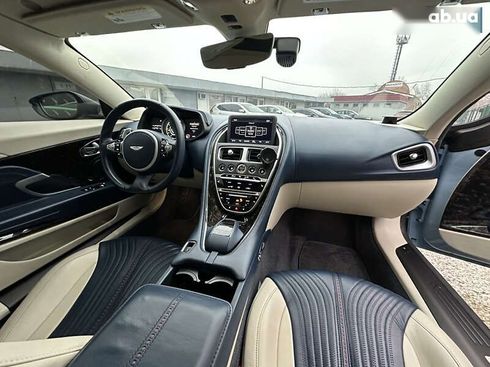 Aston Martin DB11 2016 - фото 12