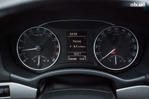 Skoda Octavia 2011 - фото 16