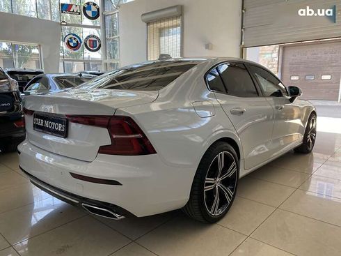 Volvo S60 2019 - фото 11