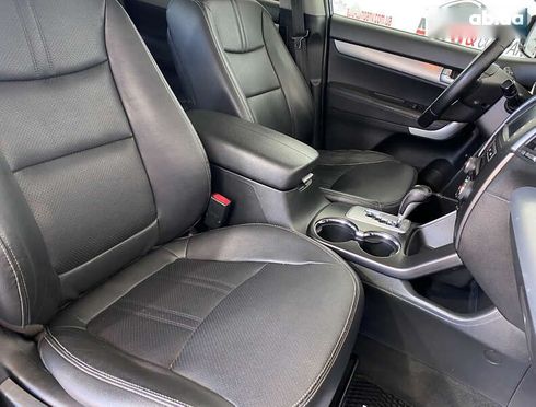 Kia Sorento 2012 - фото 20