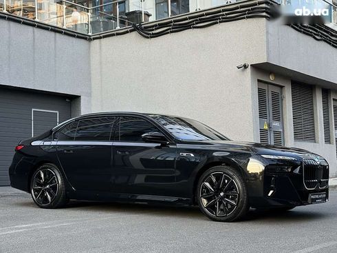 BMW i7 2025 - фото 14