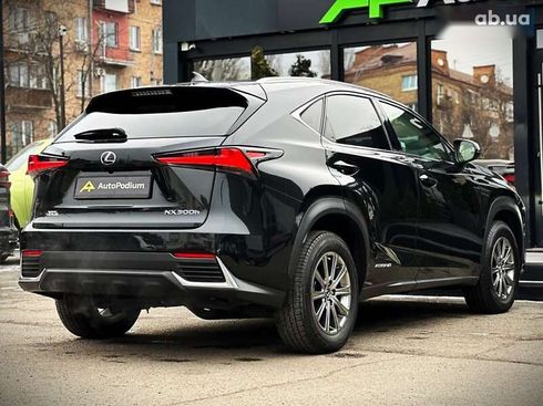 Lexus NX 2019 - фото 12