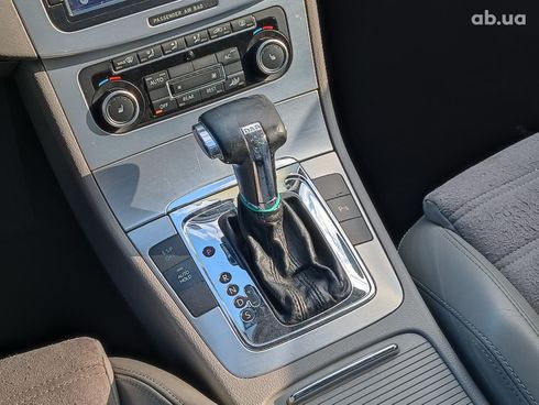 Volkswagen Passat 2008 белый - фото 18