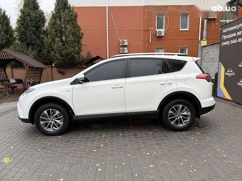 Toyota RAV4 2018 - фото 27