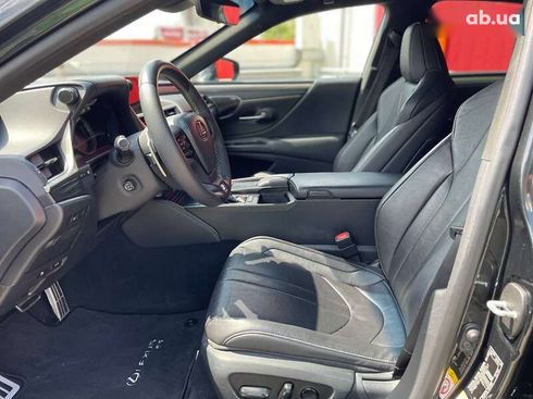 Lexus ES 2019 - фото 17