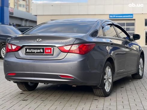 Hyundai Sonata 2012 серый - фото 8
