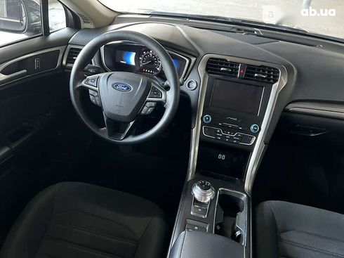 Ford Fusion 2019 - фото 18