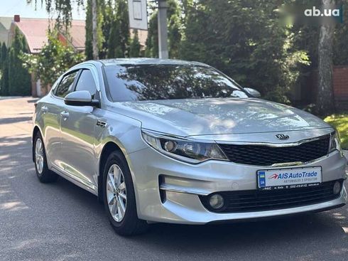 Kia K5 2017 - фото 3