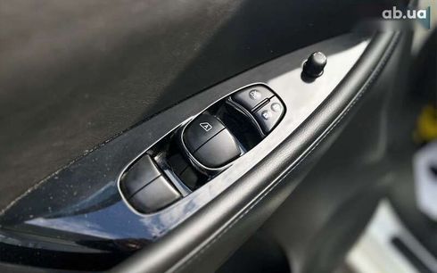 Nissan Leaf 2017 - фото 11