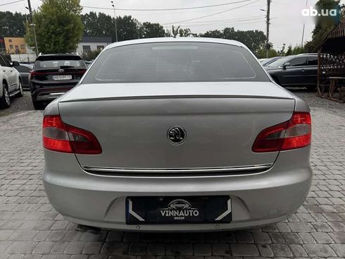 Skoda Superb 2012 - фото 16