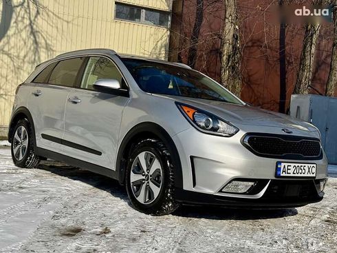 Kia Niro 2018 - фото 9