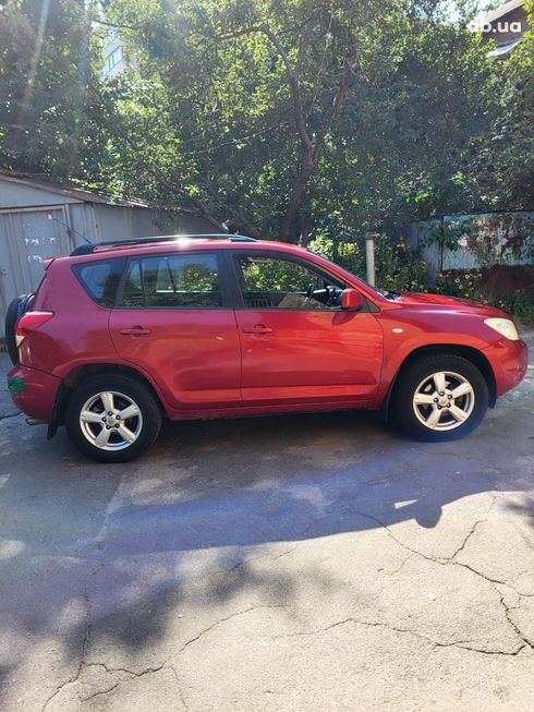 Toyota RAV4 2006 красный - фото 3