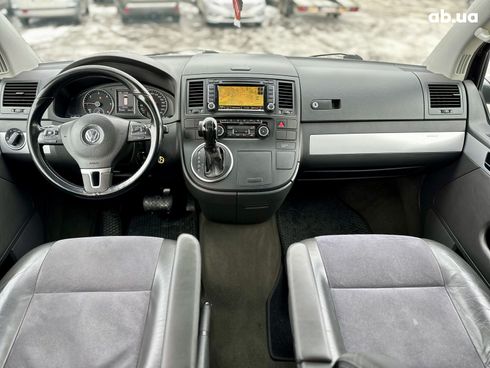 Volkswagen Multivan 2010 черный - фото 16