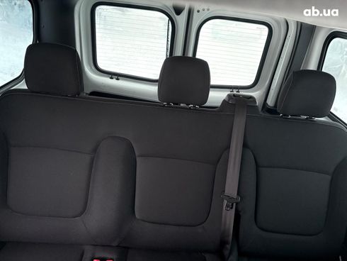 Renault Trafic 2019 белый - фото 30