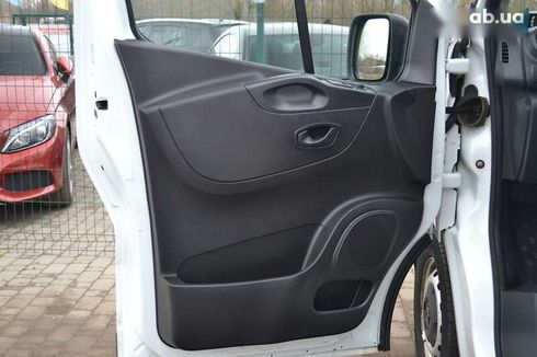 Renault Trafic 2021 - фото 22