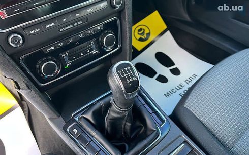 Skoda Superb 2012 - фото 13