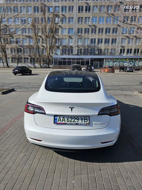 Tesla Model 3 2019 белый - фото 9