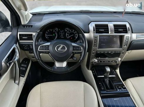 Lexus GX 2020 - фото 23
