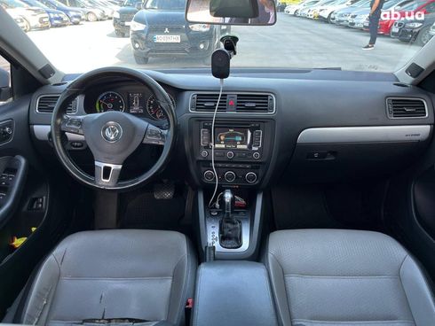 Volkswagen Jetta 2013 серый - фото 26