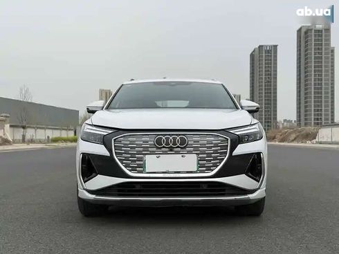 Audi Q4 e-tron 2024 - фото 2