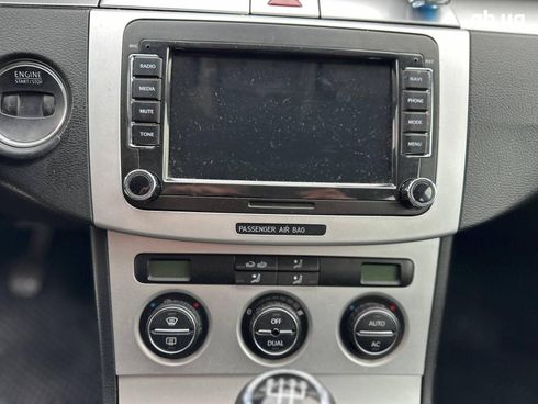Volkswagen passat b6 2009 серый - фото 18