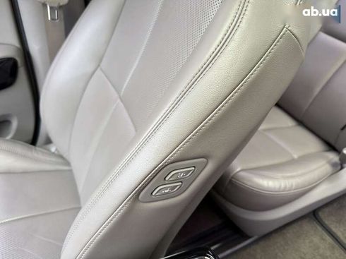 Kia Carnival 2016 - фото 29