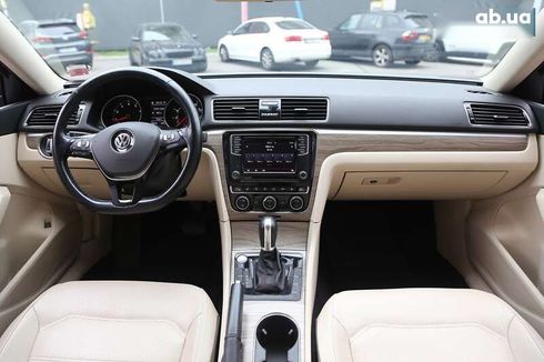Volkswagen Passat 2017 - фото 14