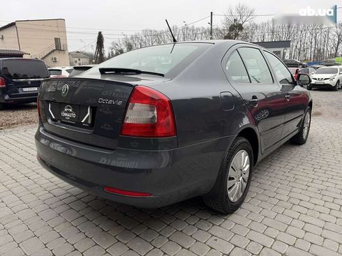 Skoda Octavia 2011 - фото 17