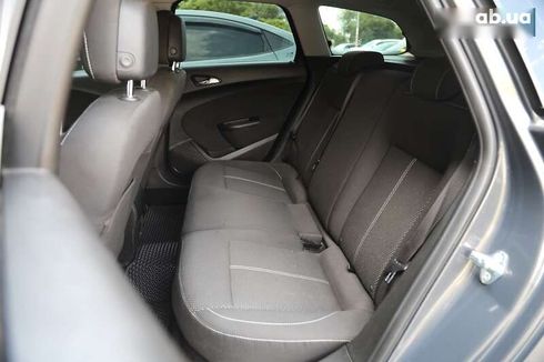Opel Astra 2013 - фото 8