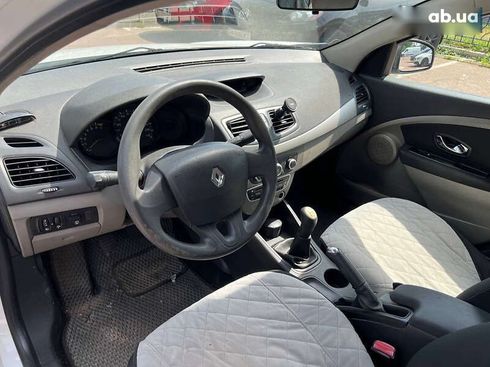 Renault Fluence 2012 - фото 11
